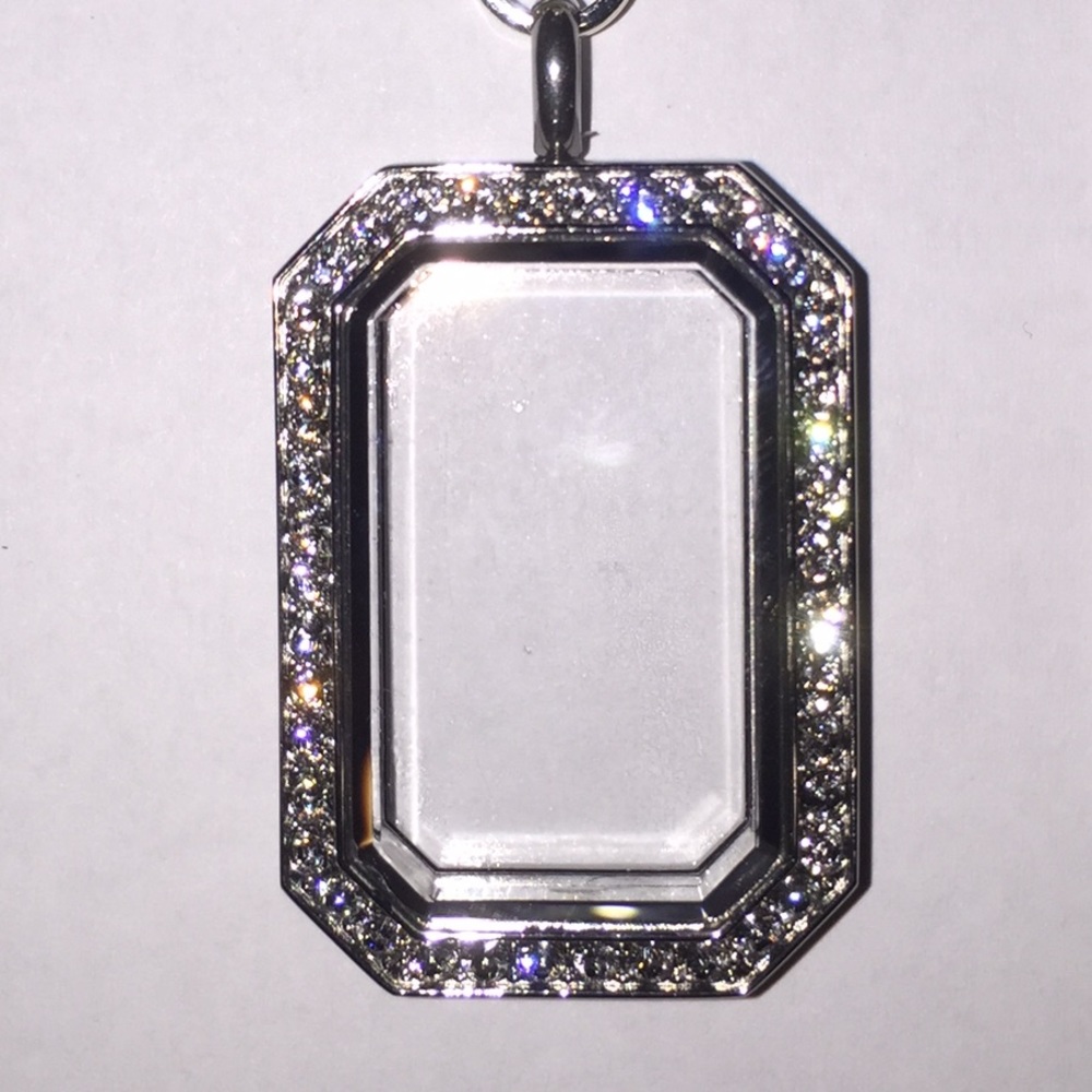 Origami Owl Swarovski Crystal Locket w/ Chain